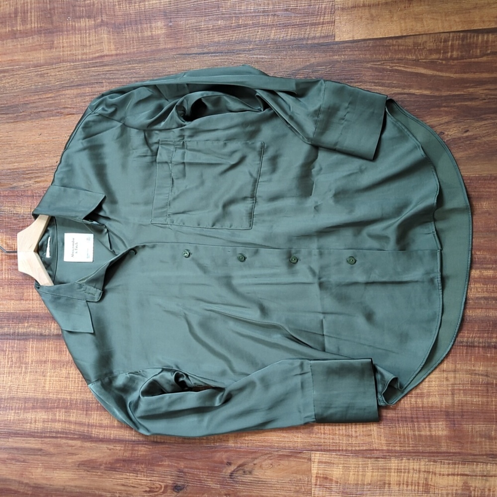 Abercrombie Long-Sleeve Satin Button-Up Shirt